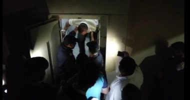 الحماية المدنية تنجح فى استخراج شخصين محتجزين داخل مصعد بالمقطم