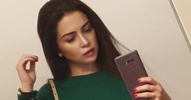 مى عز الدين فى أحدث إطلالتها بلوك كاجوال 