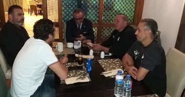 الجناينى وأعضاء اللجنة الخماسية فى مقر إقامة المنتخب الأولمبى