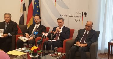 سفير ألمانيا بالقاهرة: مصر شريك لا يمكن الاستغناء عنه بجميع المجالات .. الرئيس السيسى أصلح الاقتصاد المصرى وجذب المستثمرين.. ونقف معا لمنع وصول السلاح إلى ليبيا.. والإعلام الإلمانى لا يخضع لرقابة الدولة 
