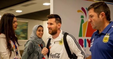 البرازيل ضد الأرجنتين.. ميسي يتقدم نجوم التانجو فى الوصول للرياض "فيديو"  