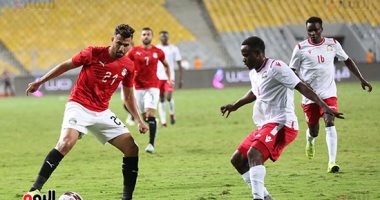 فيديو.. تريزيجيه يرفض هدية حارس كينيا فى الفرصة الأولى للفراعنة
