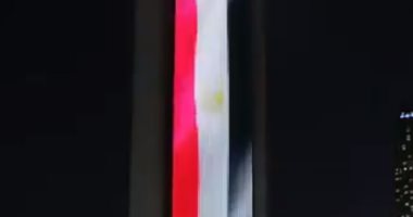 شاهد.. مبانى أبوظبى تتزين بعلم مصر ترحيبا بالرئيس السيسي