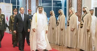 السيسى فى عيون الإماراتيين.. ترحيب خاص واهتمام إعلامى.. مبانى أبو ظبي تتزين بالعلم المصرى.. وصحف إماراتية تصدر أعدادا تذكارية عن علاقات البلدين التاريخية.. الخليج: رئيس مصر فى داره.. وسفيرنا يكشف سبب الزيارة