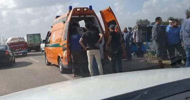 إصابة 17 شخصا ومصرع سائق فى انقلاب أتوبيس على طريق المحلة طنطا