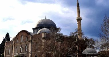 فضيحة.. حزب أردوغان يعرض جامعا تركيا أثريا للبيع بحجة تسديد الضرائب والديون