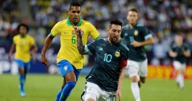 البرازيل ضد الأرجنتين.. شباك السيليساو الضحية المفضلة لأهداف ميسي.. فيديو