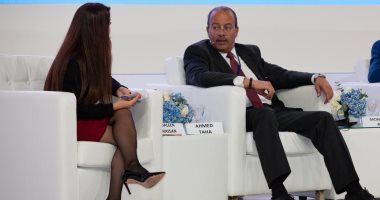 مساعد وزير الصناعة يناقش توفير الخدمات الرقمية فى إدارة المناطق الصناعية 