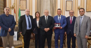رئيس جامعة القاهرة يستقبل وفد جامعة بوخارست لبحث سبل التعاون المشترك