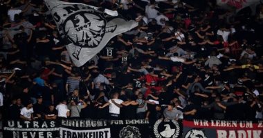 اليويفا يرفض التماس فرانكفورت ويمنع بيع تذاكر مباراة ارسنال