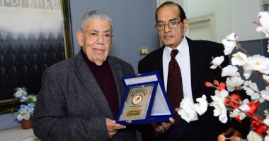 شاهد.. اتحاد كتاب مصر يكرم فيصل ندا وبشير الديك