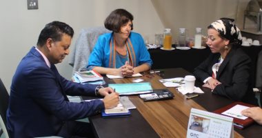 وزيرة البيئة تناقش مع نظيرتها بجنوب إفريقيا الاستعدادات لمؤتمر تغير المناخ