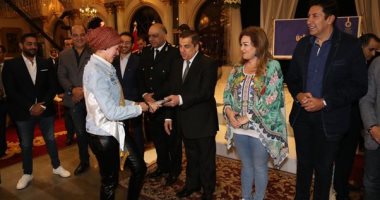 الدولة لا تنسى أبنائها..الداخلية تُكرم المتفوقين من أبناء الشهداء .. صور 