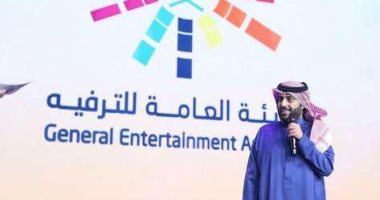 فيديو وصور .."واجهة الرياض".. تجربة تجمع الترفيه والثقافة.. معارض عالمية بـ18صالة عرض.. 300 قطعة تاريخية وأثرية وتجارب محاكاة بمعرض الفضاء.. معرض الصقور والألعاب يجذب السائحين.. والتراث السعودى فى "أنا عربية"