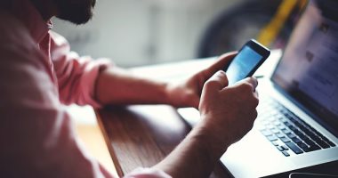 يعنى إيه ميزة Screen Lock الجديدة من واتس آب وإزاى تفعلها؟