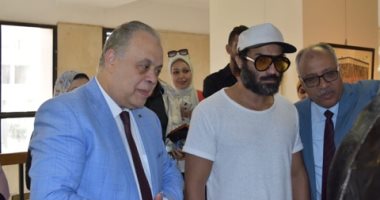 أشرف زكى يفتتح معرض فنانى الغد بحضور أحمد فهمى
