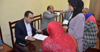 صور.. نائب محافظ الاسماعيلية يعد المواطنين خلال اللقاء الجماهيرى بحل مشاكلهم