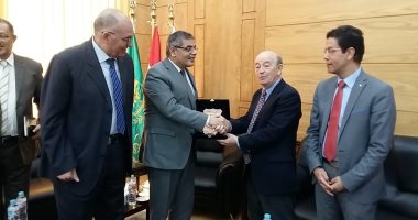 صور .. جامعة بنها تنظم ورشة عمل عن تدويل مؤسسات التعليم العالى 
