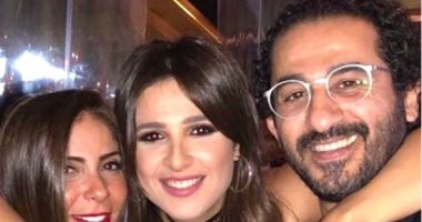 ياسمين عبد العزيز  تهنئ أحمد حلمى و منى زكى بعيد ميلادهما: " بحبكم "