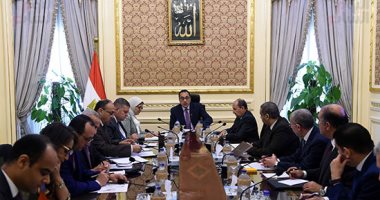 الحكومة تبحث تحديات تواجه المستثمرين بقطاع الدواء.. مدبولى: مستعدون لتذليل كافة المعوقات لزيادة الصادرات.. والبنك المركزى يوافق على إنشاء شركة لضمان مخاطر التصدير.. وإعادة هيكلة "النصر للاستيراد والتصدير"