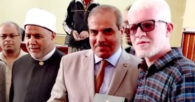 طالب كفيف يوجه رسالة شكر لرئيس الجامعة الأزهر لتحويل الامتحانات إلى إلكترونية
