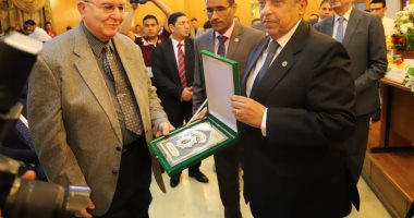 وزير الزراعة: التوسع فى الزراعات العضوية لمواكبة أهداف التنمية.. صور