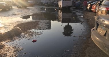 قارئ يشكو من طفح مياه الصرف الصحى بميدان ابن الحكم فى حلمية الزيتون