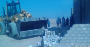 صور.. تنفيذ 28 حالة إزالة تعديات بمركز ديروط بأسيوط واسترداد 2534 فدانا