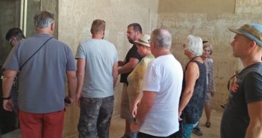 صور.. المناطق الأثرية بالمنيا تستقبل وفدا سياحيا من المكسيك وسويسرا