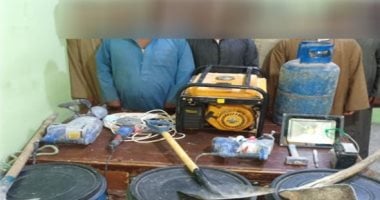ضبط عصابة تنقب عن الآثار بحثا عن المساخيط بصحراء قنا