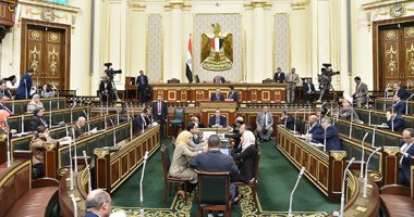 اعرف قصة "الشيكات بدون رصيد" تحت القبة وتحذيرات رئيس البرلمان منها