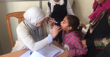 صور.. قوافل الإصحاح البيئى لجامعة القناة تعالج 607 حالة بالقنطرة غرب 
