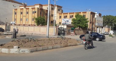 صور.. مدير الطرق بالأقصر يعلن الانتهاء من توسعة وتطوير كوبرى مدخل البياضية