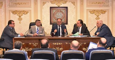 "اقتراحات البرلمان" توافق على فتح مكتب توثيق للشهر العقارى بسمالوط 