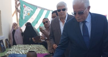صور.. محافظ جنوب سيناء يفتتح مزرعة دواجن ومعصره زيتون..ويقرر تخفيض منتجاته 50% 