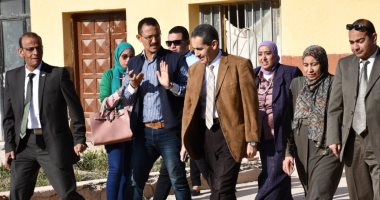 صور.. رئيس جامعة القناة: حمام سباحة دولى وميدان رماية بمقر الجامعة القديمة