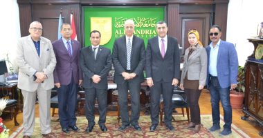 رئيس جامعة الإسكندرية يستقبل لجنة التعليم العالى لتقييمها فى تطوير العشوائيات