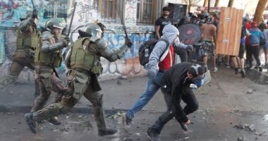 استمرار الازمة الاجتماعية فى تشيلى لليوم الـ 73.. بينيرا يعترف للمرة الأولى بتجاوزات الشرطة ضد المتظاهرين.. 3500 مصاب خلال الاحتجاجات و9589 معتقلا.. استطلاع: الرئيس التشيلى ينهى 2019 بشعبية 11% فقط