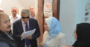 محافظ المنيا يوجه بتخصيص شقة من الأولى بالرعاية لمواطن من ذوى الاحتياجات