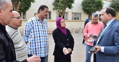 رئيس جامعة بنى سويف يحيل المقصرين للتحقيق فى زيارة مفاجئة