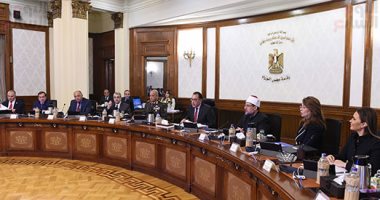 الحكومة تفوض وزير الاتصالات للتعاقد والتوقيع على اتفاقيات مع عدد من الشركات