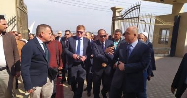 محافظ الفيوم ووفد سفراء دول الإتحاد الأوربي يتابعون أنشطة مبادرة تمكين الفتيات