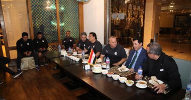 وزير الرياضة للاعبي المنتخب الاوليمبي: أسعدتم الجميع بأدائكم وننتظركم غداً