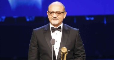 شريف عرفة يشرف على تجهيز ديكورات فيلم "النمس والأنس" استعداداً للتصوير