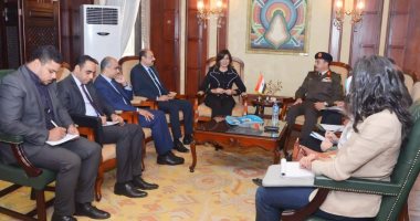 وزارة الهجرة تبحث تيسيرات لأبناء المصريين فى الخارج فى التجنيد ومعادلة الشهادات