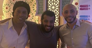 تركى آل الشيخ يستضيف رونالدينيو وإمرابط فى منزله.. صور 