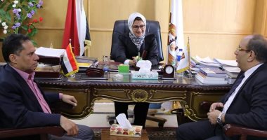 نائب محافظ الوادى الجديد تلتقى وفد بنك الاستثمار القومى لمراجعة خطة المحافظة