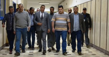 سكرتير عام محافظة مطروح يتفقد العمل بالمستشفى العام وحديقة الغزالة