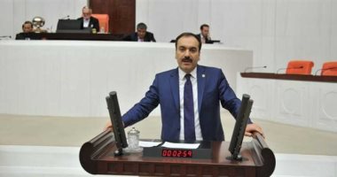 مسؤول بارز بحزب أردوغان يستقيل ويعلن انضمامه لحزب داود أوغلو