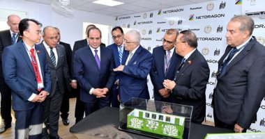 السيسى يتفقد معارض ريادة الأعمال على هامش مؤتمر الاستثمار فى أفريقيا